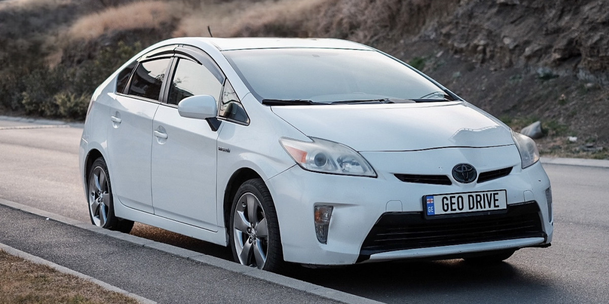 Prius Car Rental: A Smart and Eco-Friendly Travel Choice