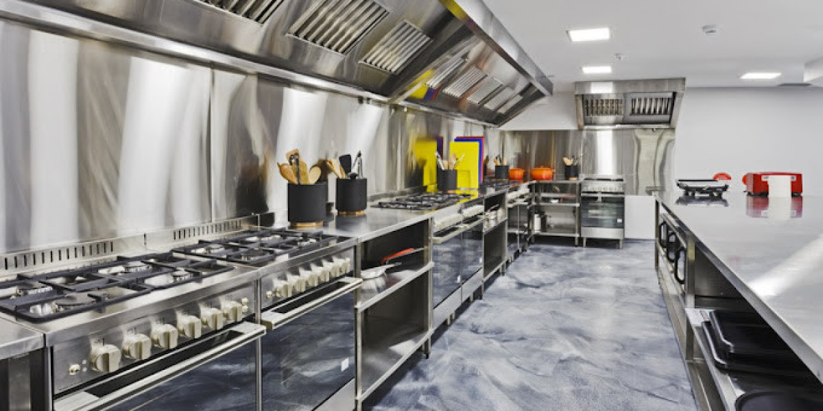 Commercial Kitchen Equipment in Noida – Smart Cooktech Kitchen Ideas for Growing Food Businesses